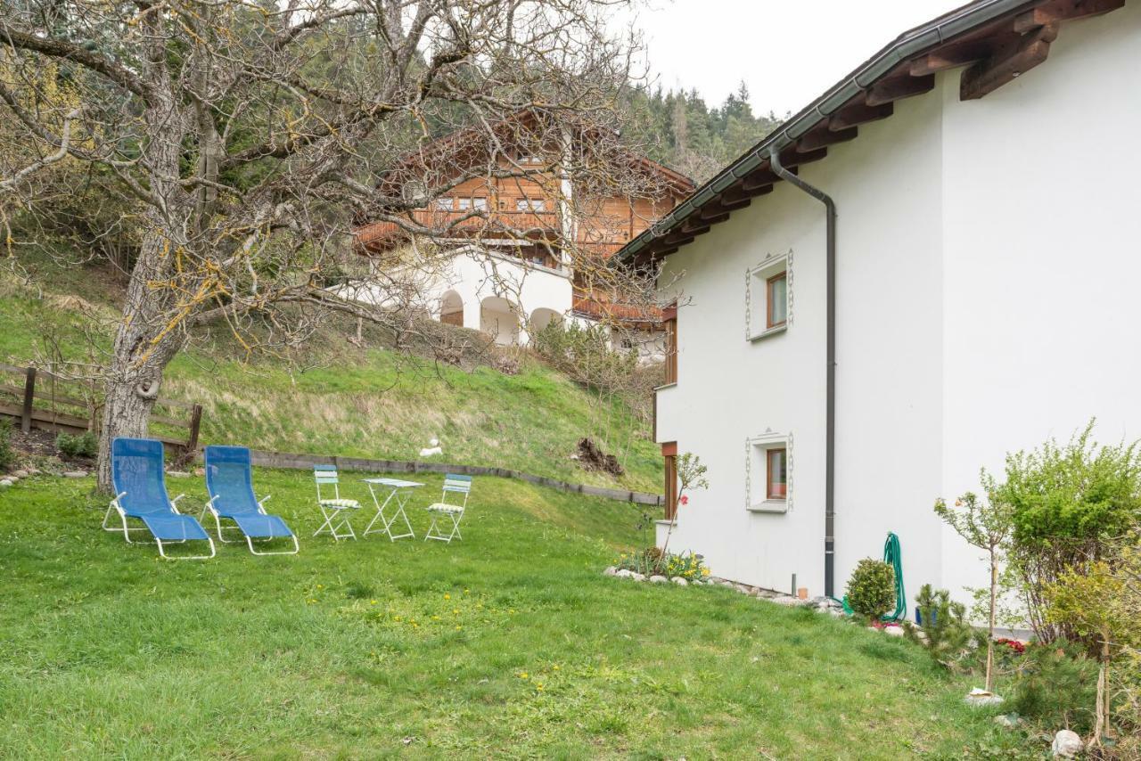 Casa Sur Plaun - 3.5 Zimmerwohnung Sagogn エクステリア 写真